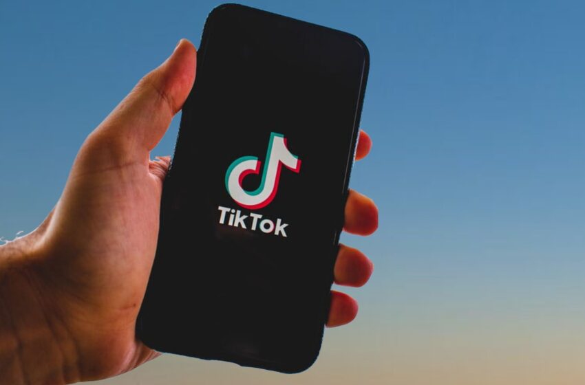  TikTok: Anonymous pede que usuários deletem o app; entenda