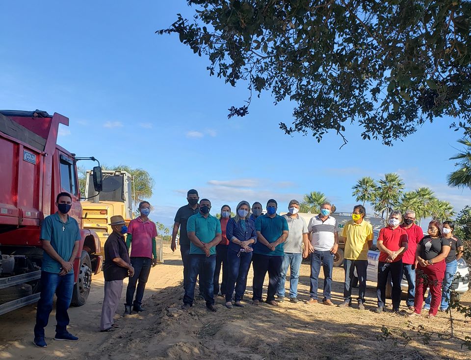 Luizinho Cardoso dá início a construção da estrada que liga Nazaré à região do Mocambinho