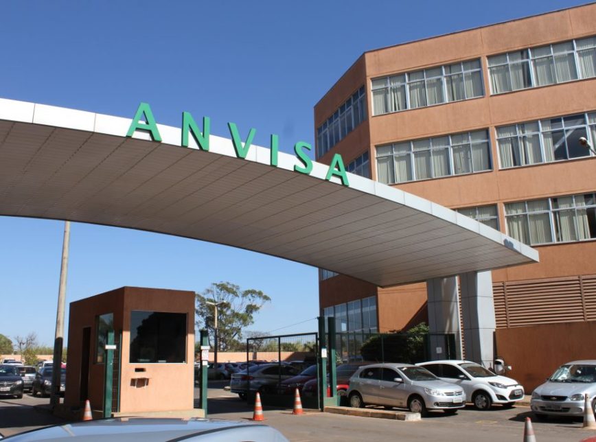 Contrariando a Anvisa, menores são vacinadas contra covid-19 no Piauí