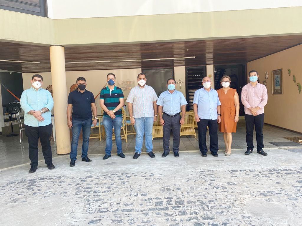 Deputado Georgiano Neto recebe visita de comitiva do município de Fronteiras-PI