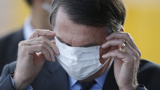  Deputados Federais derrubam veto do Presidente ao uso obrigatório de máscara