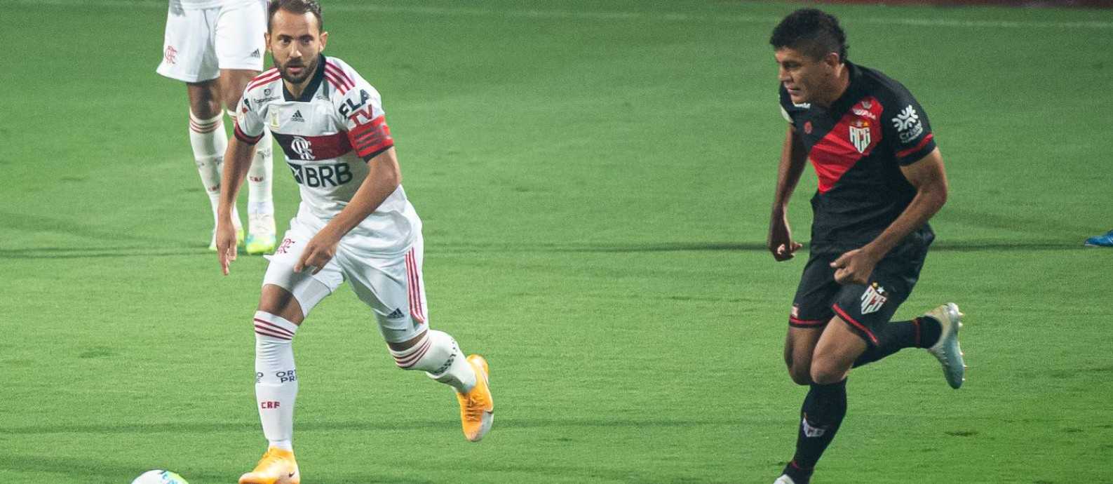 Atlético-GO surpreende, vence Fla por 3 a 0 e impõe 2ª derrota a Domenec