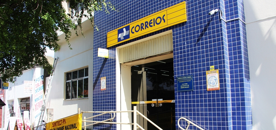 Correios fazem greve na Black Friday