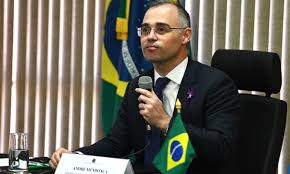  Ministro da Justiça é internado em Brasília