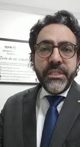  Ari Martins atua contra nepotismo na comarca de Barro Duro