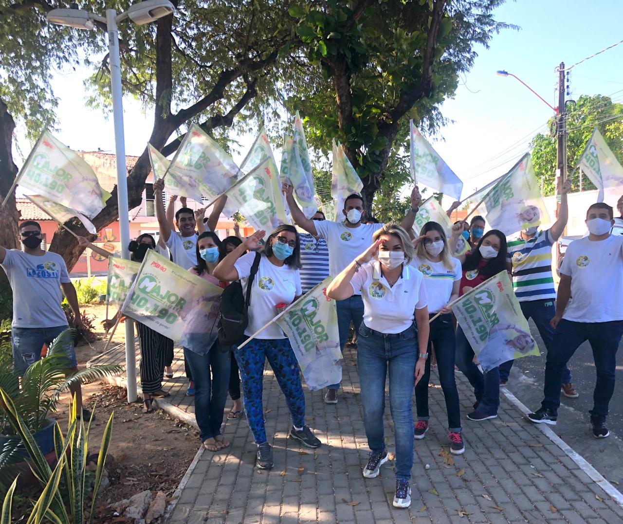 Major Elizete inicia campanha com caminhada no Mocambinho