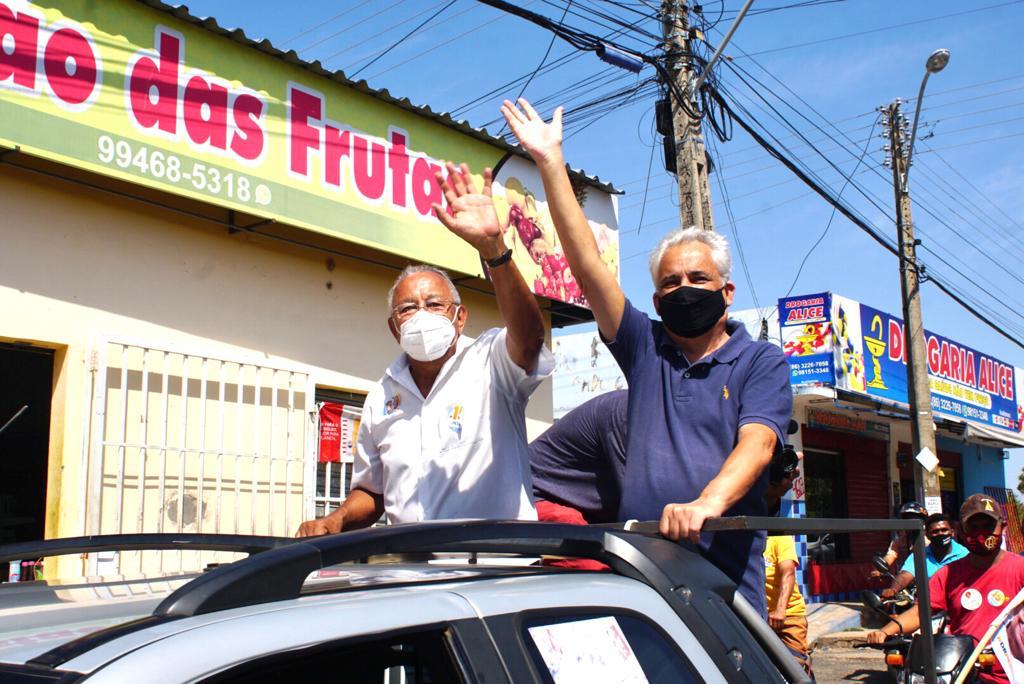 Dr. Pessoa e Robert Rios realizam carreata no Santa Maria da Codipi