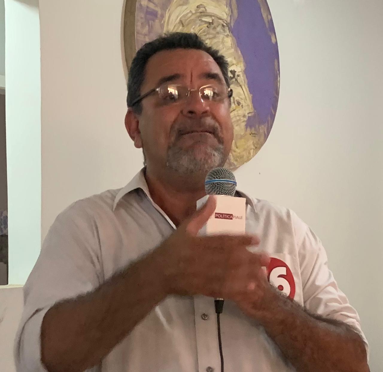 Gervásio Santos conquista votos de trabalhadores da construção civil