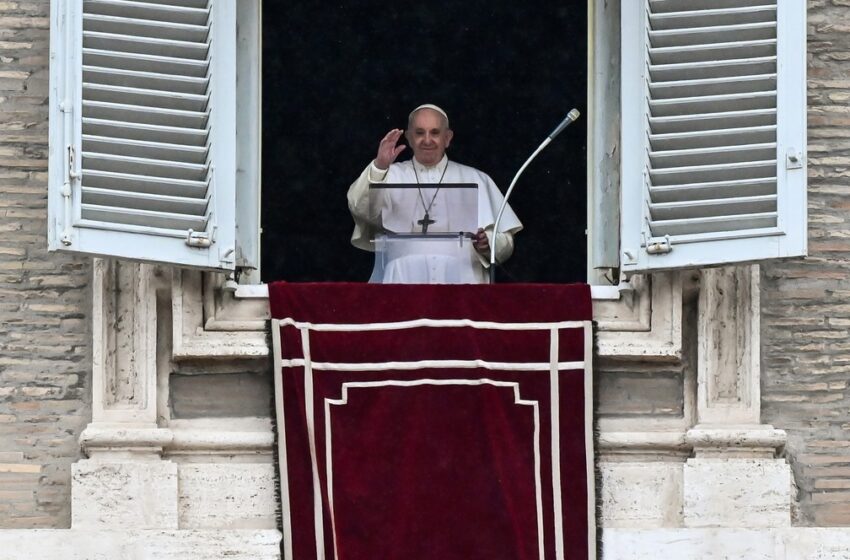  Papa lamenta seca e envia mensagem para vítimas de queimadas