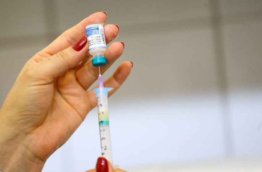  Reinicia hoje(17) vacinação da bivalente e contra gripe para pessoas com 85 anos