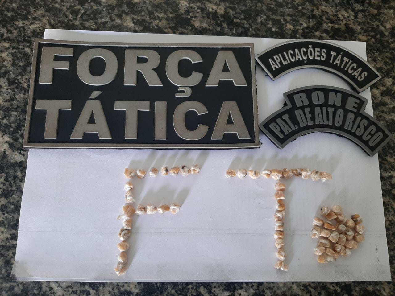 Mulher é presa com 61 pedras de crack em Valença do Piauí