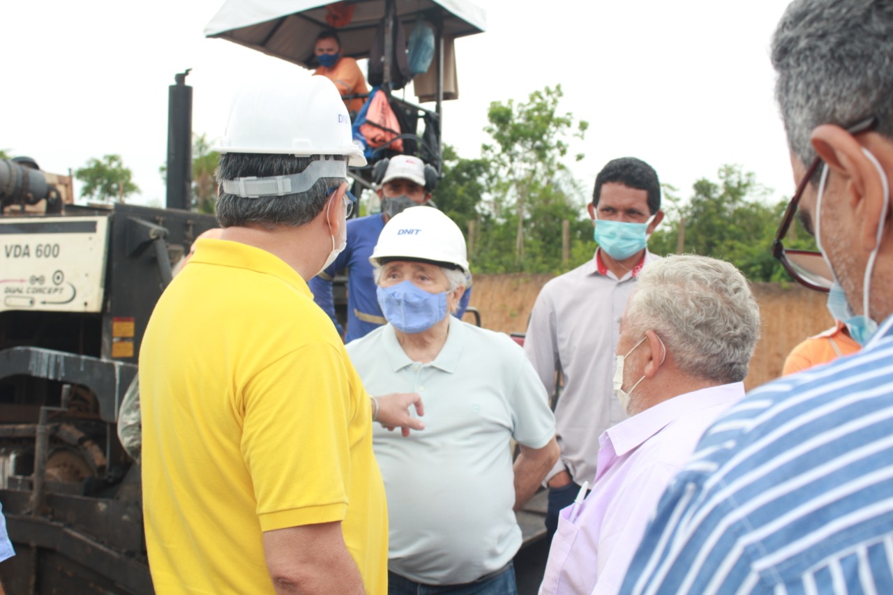 Senador Elmano e vereador Aluísio visitam obras da BR-316/PI