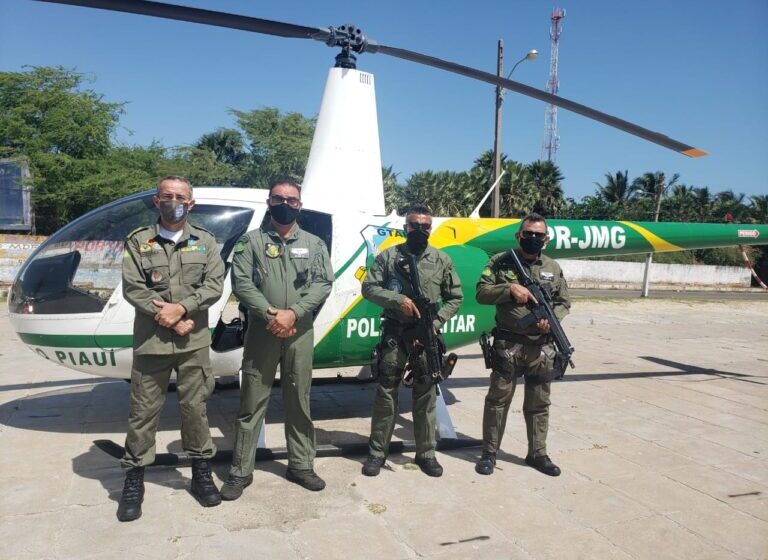  Helicóptero da PM reforça segurança no litoral