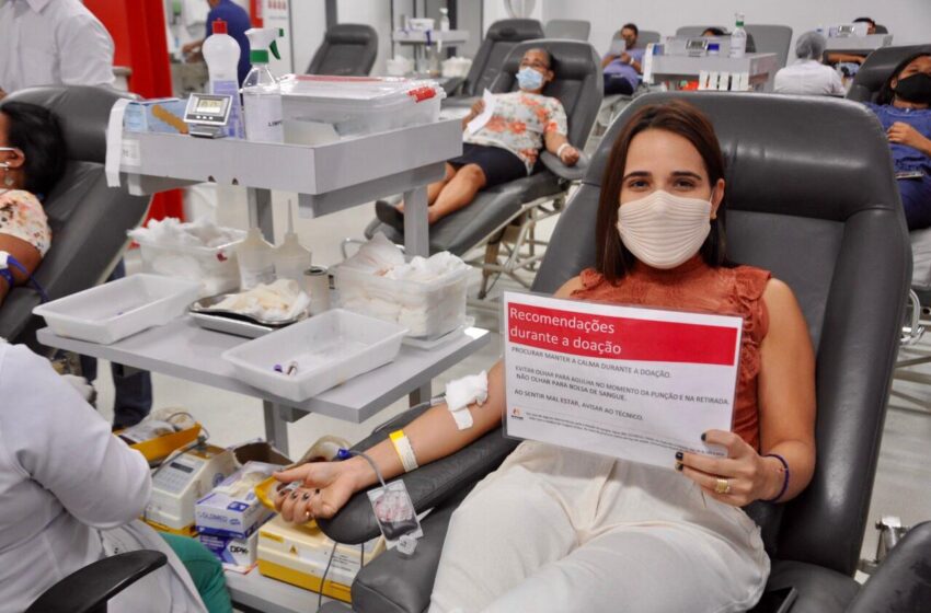  Vereadora Elzuila Calisto doa sangue e pede que teresinenses doem