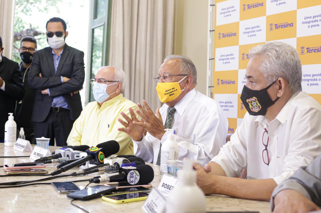 Prefeitura de Teresina estuda compra de 100 mil doses da vacina CoronaVac