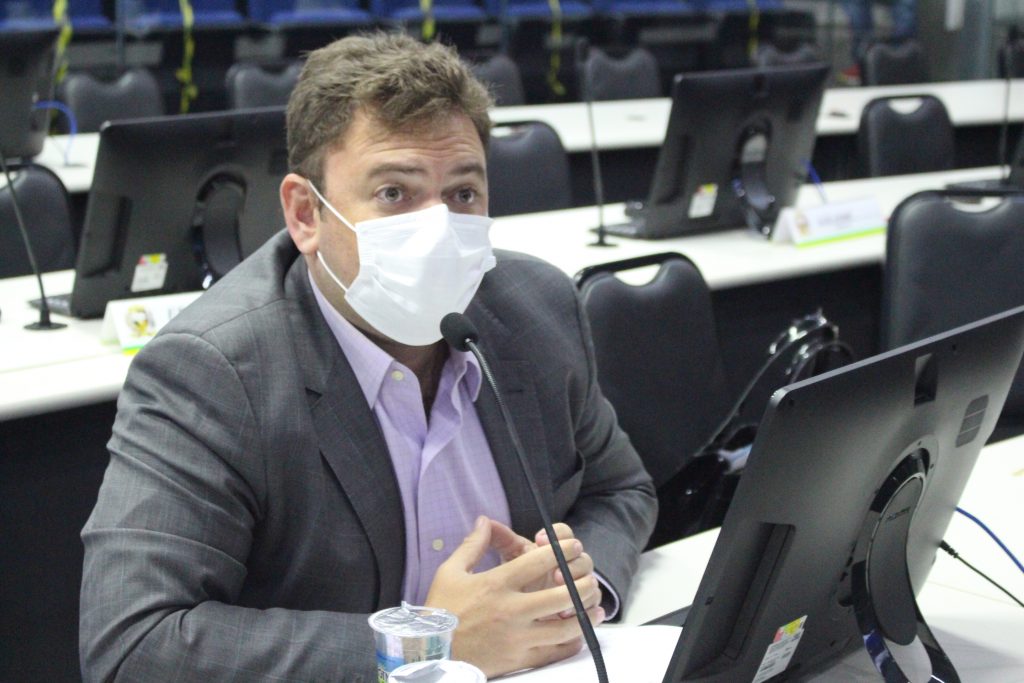 Vereador Aluísio defende avanço de vacinação contra Covid-19 em Teresina