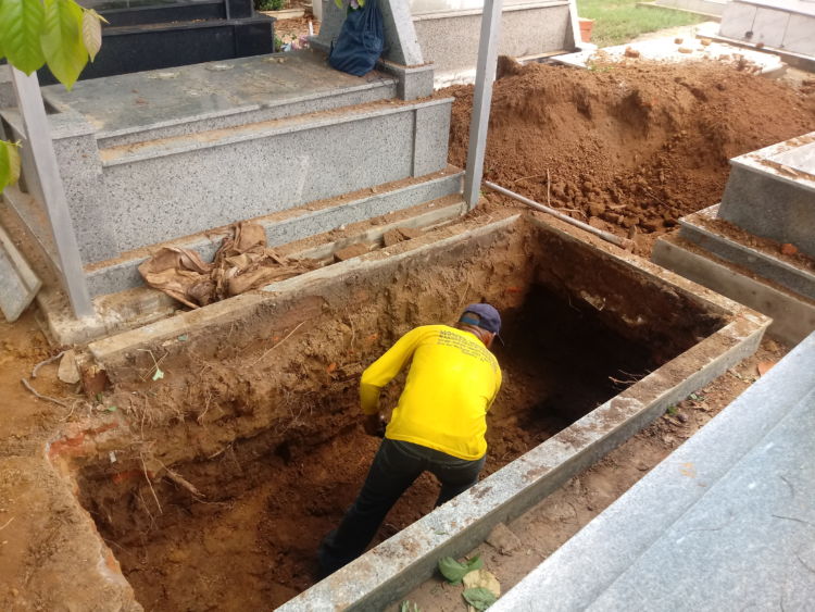 Trabalhadores funerários podem agendar vacina contra Covid-19