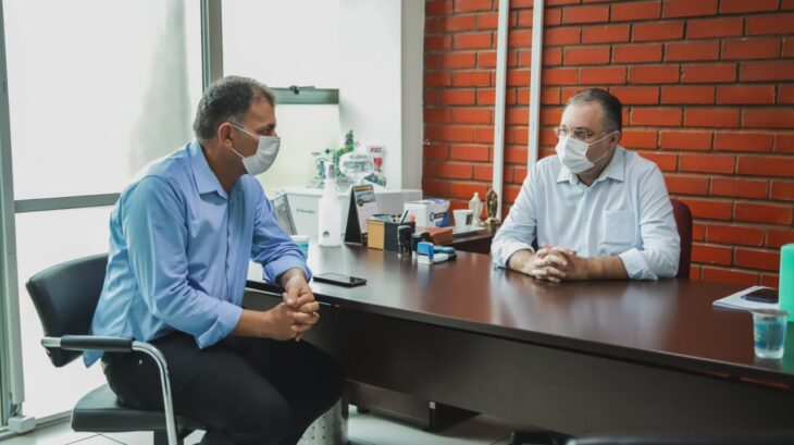  Deputado Carlos Augusto e Florentino Neto discutem prioridade na vacinação para policiais