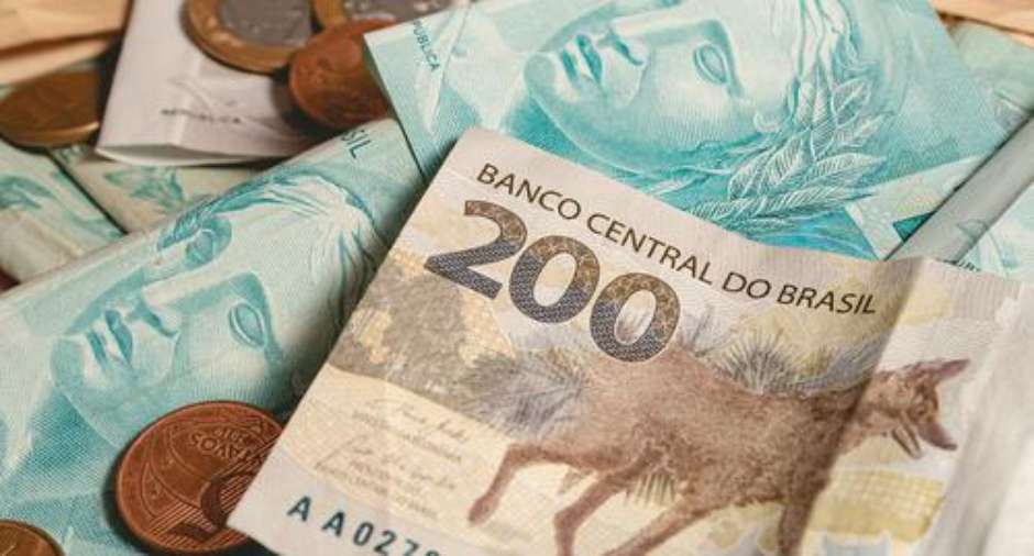 Bancos são obrigados a conceder empréstimos para politicamente expostos