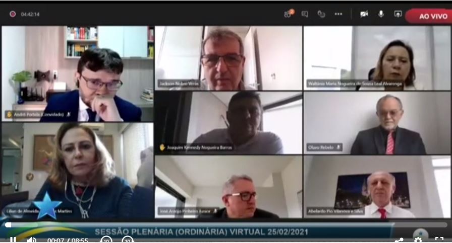 TCE-PI emite nota contra André Portela