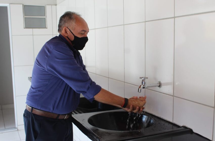  Zé Nito conclui a lavanderia da vila Carlos Falcão