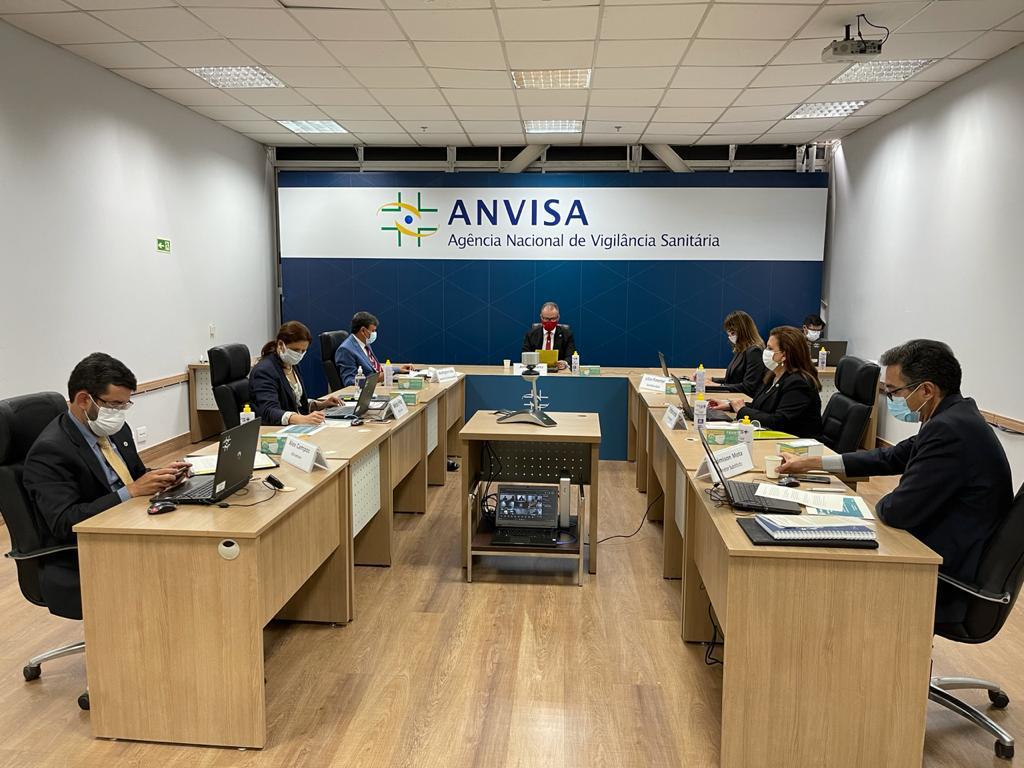 Governadores tratam com a Anvisa sobre autorização da vacina Sputinik V
