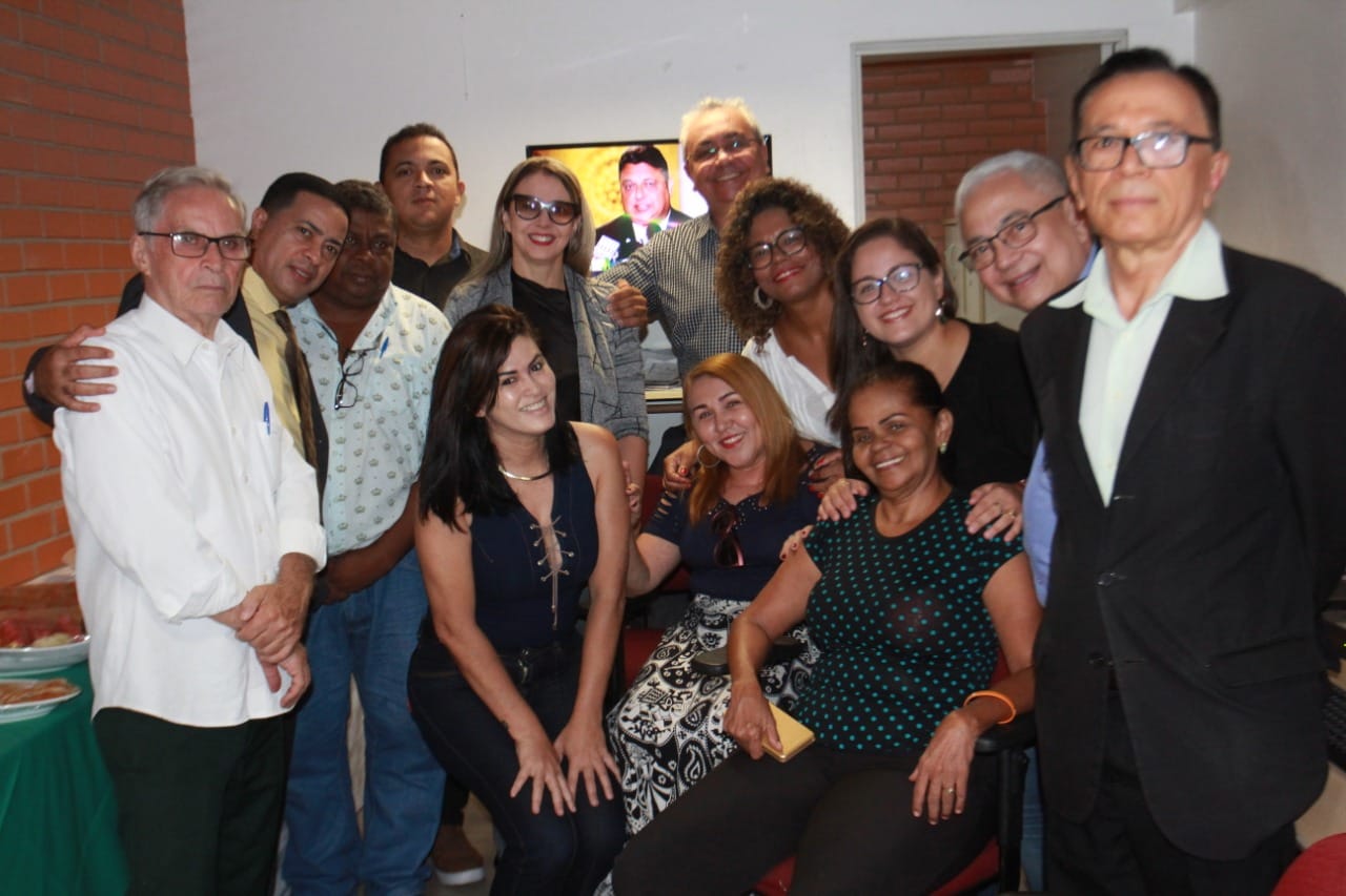 Jornalista Cazé morre vítima de covid-19