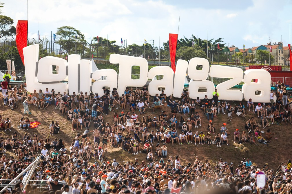 Lollapalooza Brasil é adiado  pela 3ª vez e será em março de 2022