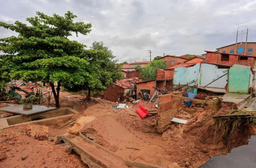  Doutor Pessoa assina ordem de serviço para construção de 63 casas no Parque Rodoviário