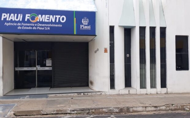  Piauí Fomento libera créditos a comerciantes em Esperantina
