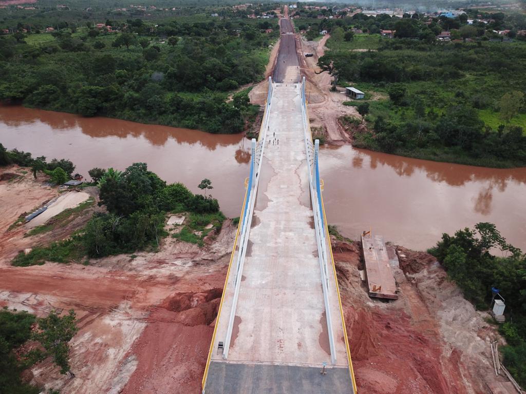 Senador Elmano confirma inauguração da ponte de Santa Filomena e anuncia outra em Ribeiro Gonçalves
