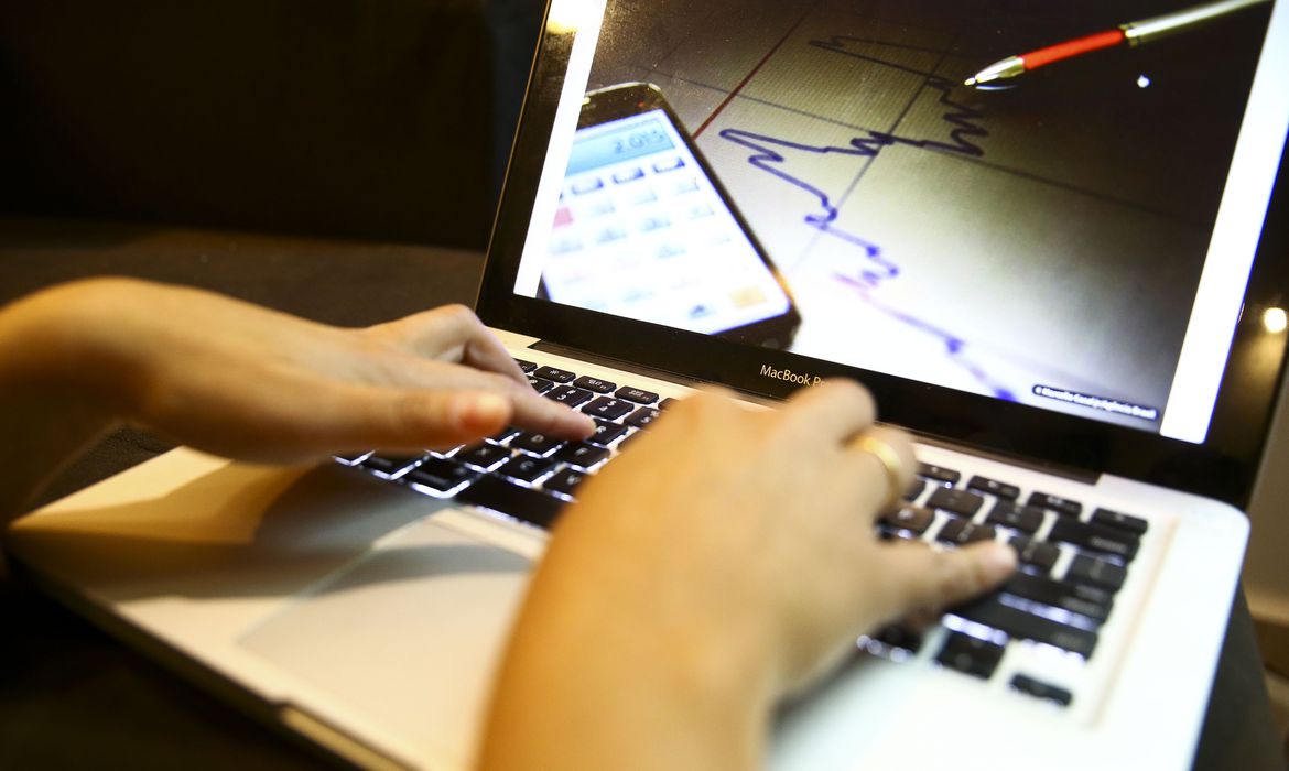 Prazo para adesão à compra de computadores de alto desempenho é prorrogado