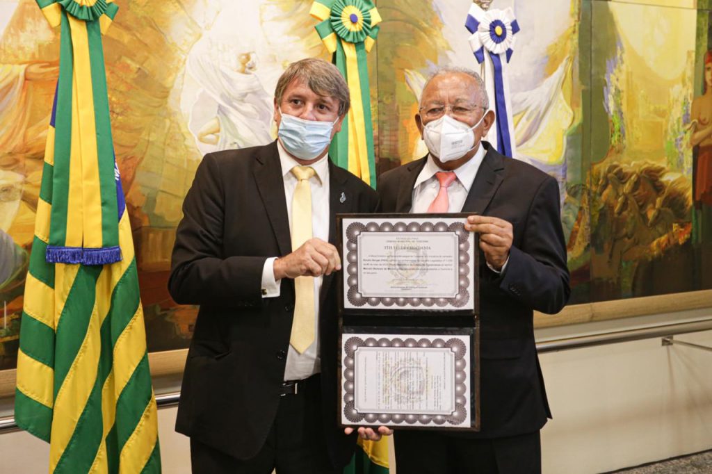 Marcelo Morais recebe título de cidadania teresinense