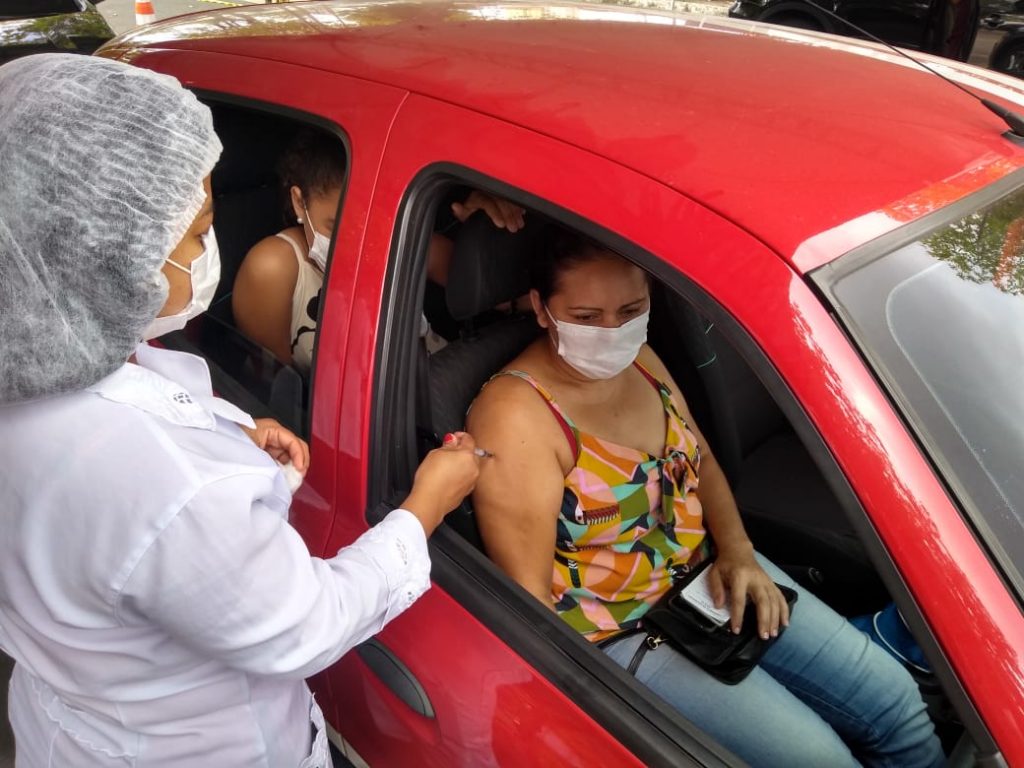 Teresina terá drive thru de 1ªdose para pessoas de 40 e 41 anos nessa sexta-feira (23)