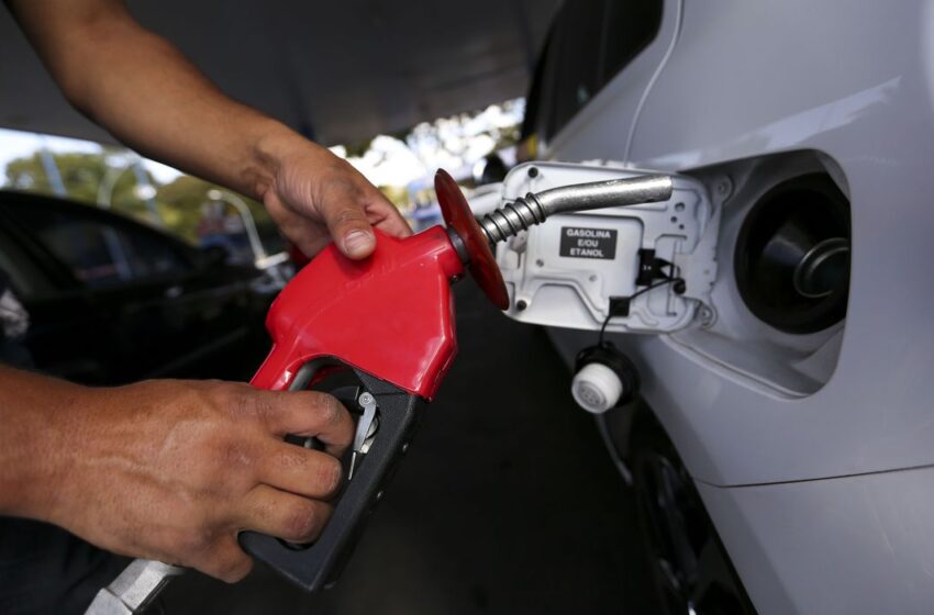  Preço da gasolina sobe pela 3ª vez em abril