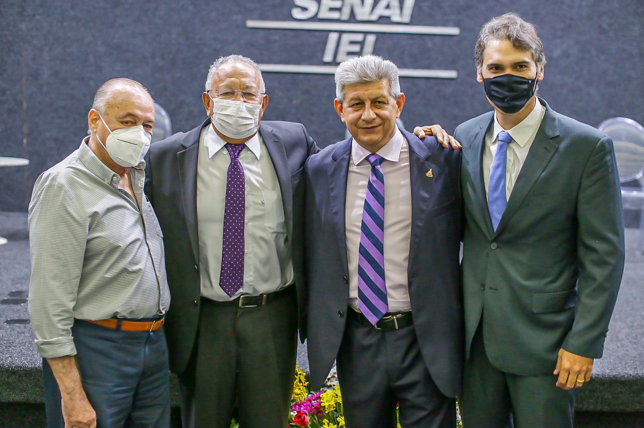 Guilherme Fortes é empossado presidente do Sinduscon