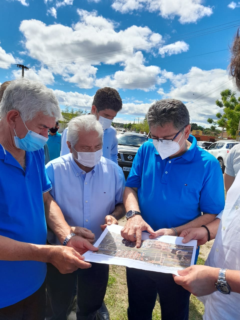 Senador Elmano anuncia obra em Piripiri no aniversário da cidade