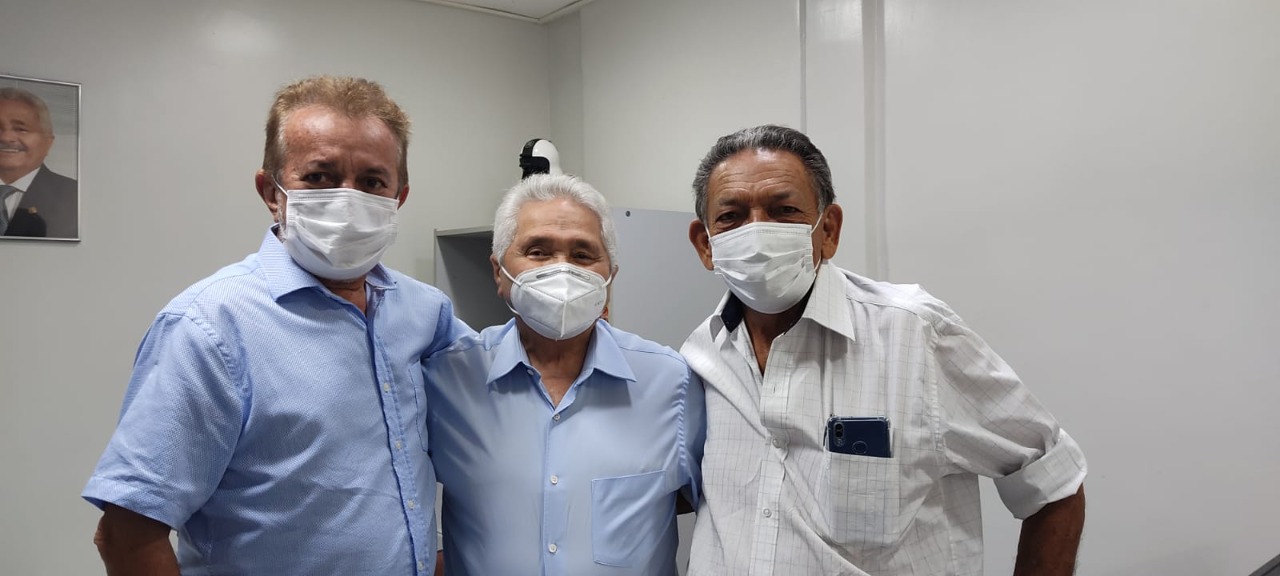 Senador Elmano intensifica agenda com lideranças políticas do interior