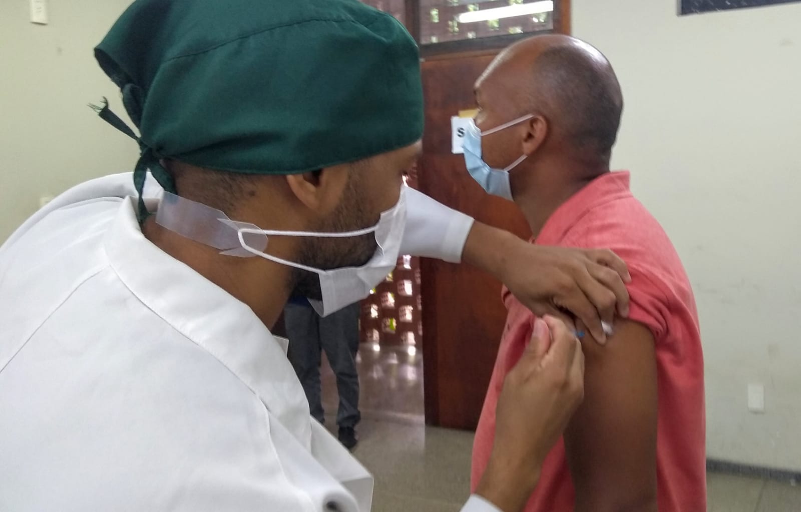   Vacinas de dose única da Janssen estão sendo aplicadas pela FMS