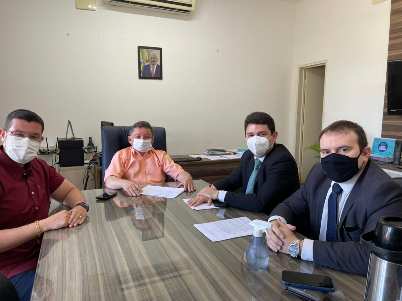 Advogados buscam Gilberto Albuquerque para vacinação da categoria contra covid-19