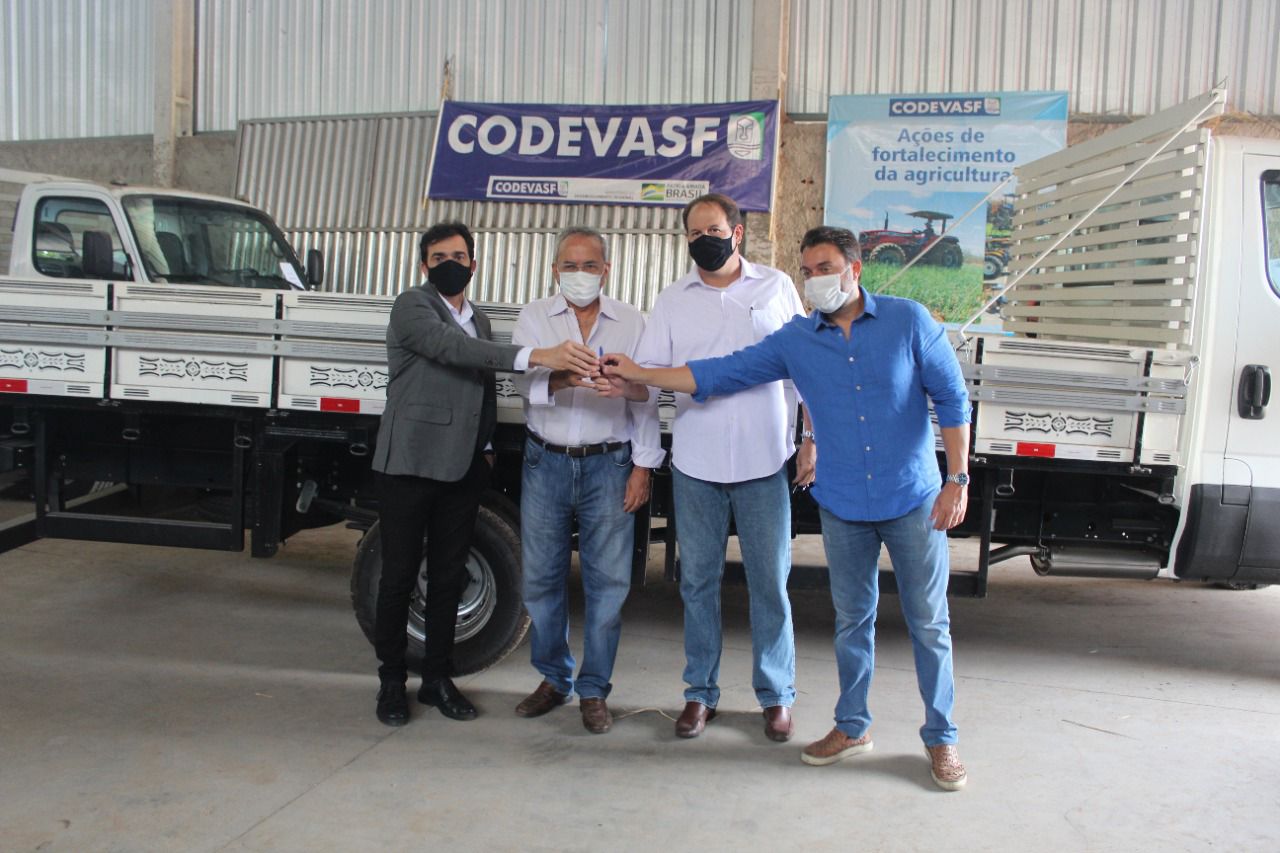 Deputado Átila viabiliza um milhão para investimento na agricultura