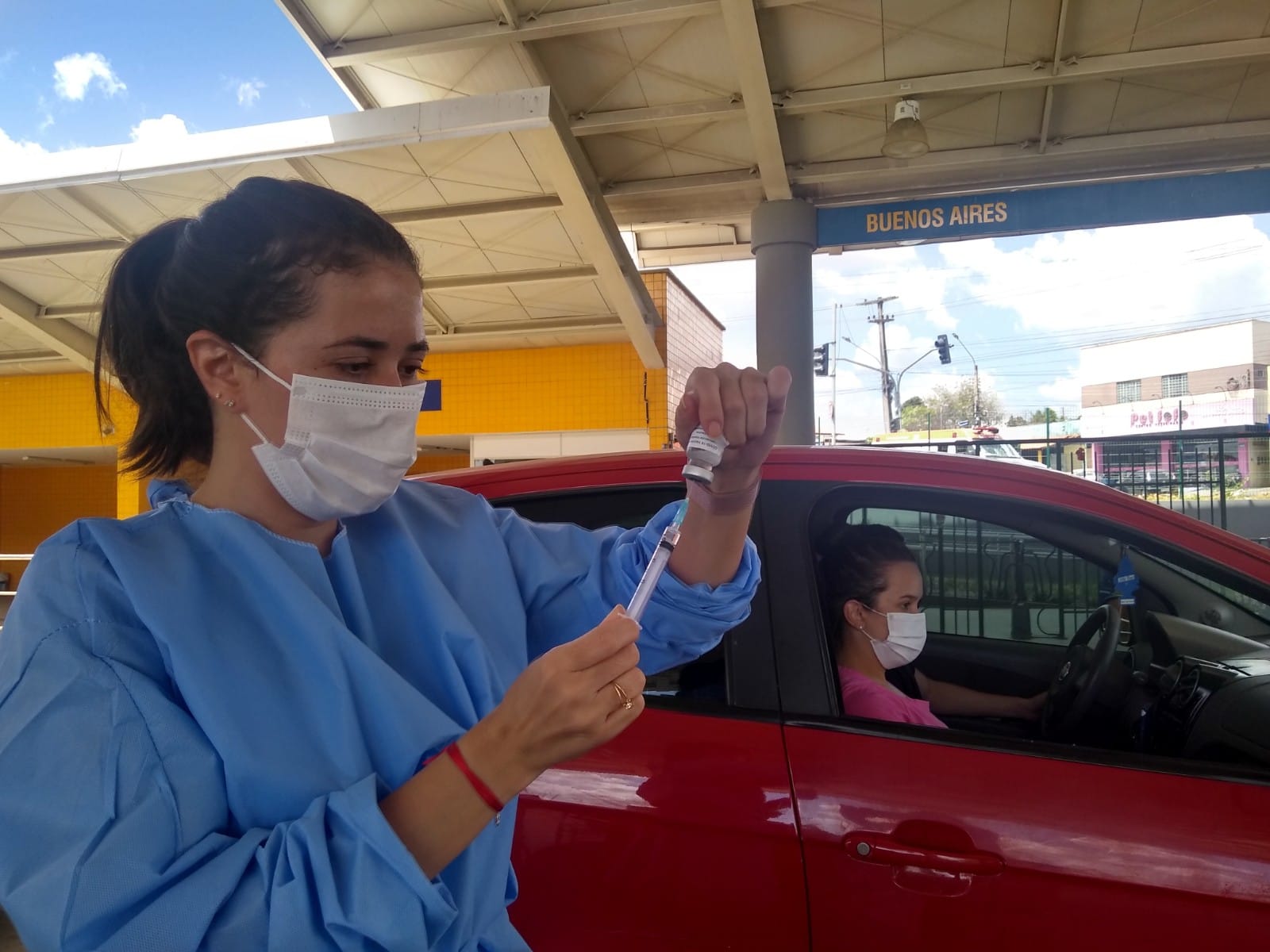 Teresina tem 11 pontos de drive thru para 2ª dose contra a covid-19 nesta quinta-feira(02)