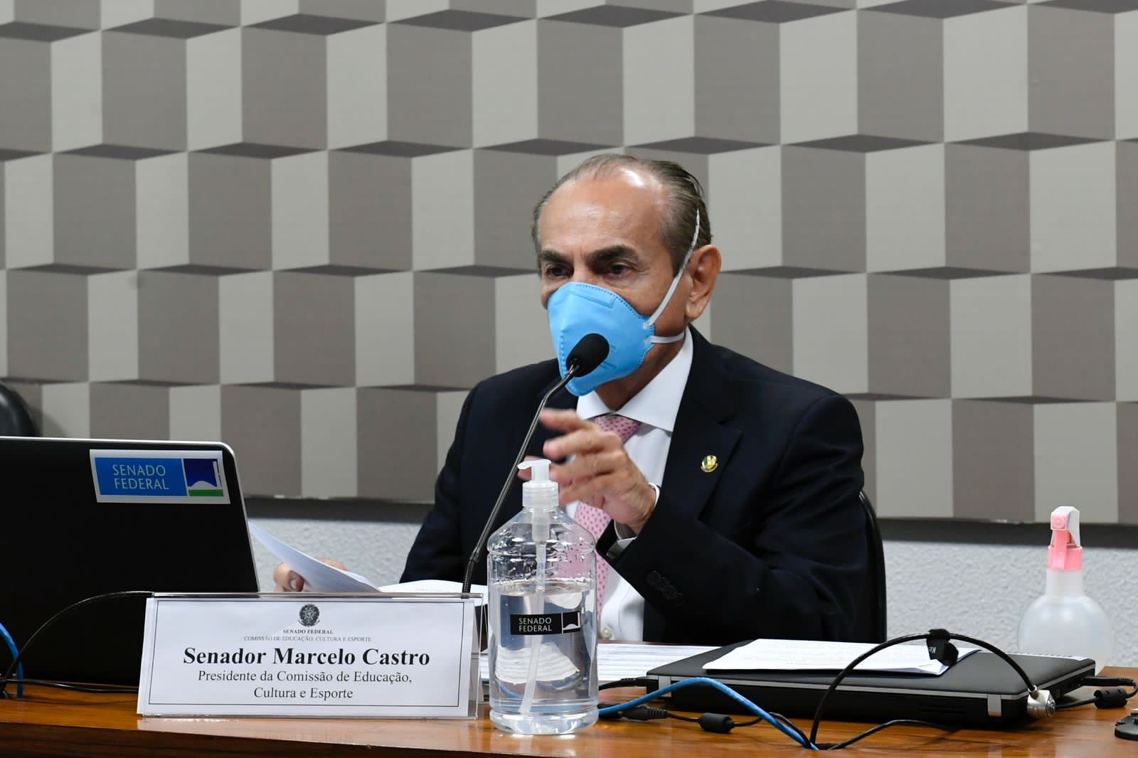 Senador Marcelo Castro preside Debates sobre a criação do Sistema Nacional de Educação nesta sexta-feira