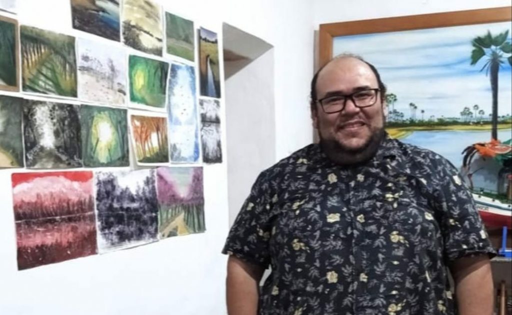 Casa da Cultura recebe exposição de maestro medalhista da ONU