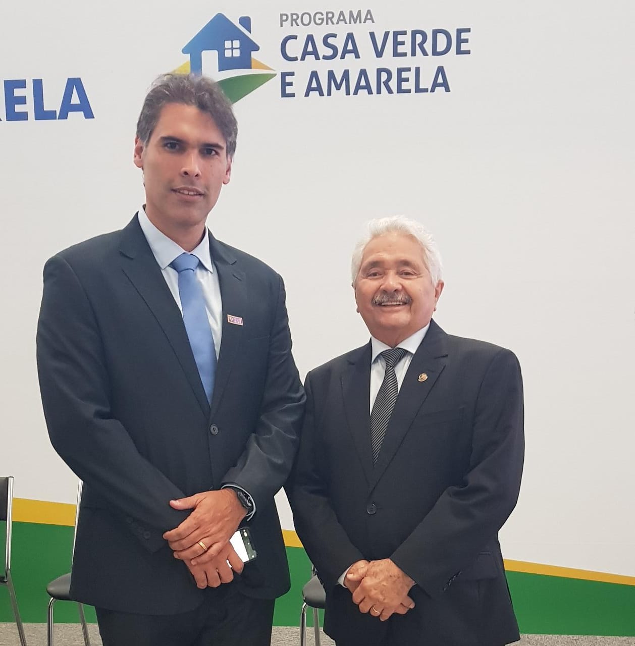 Senador Elmano lamenta déficit habitacional no Piauí e destaca mudanças no programa “Casa Verde e Amarela”