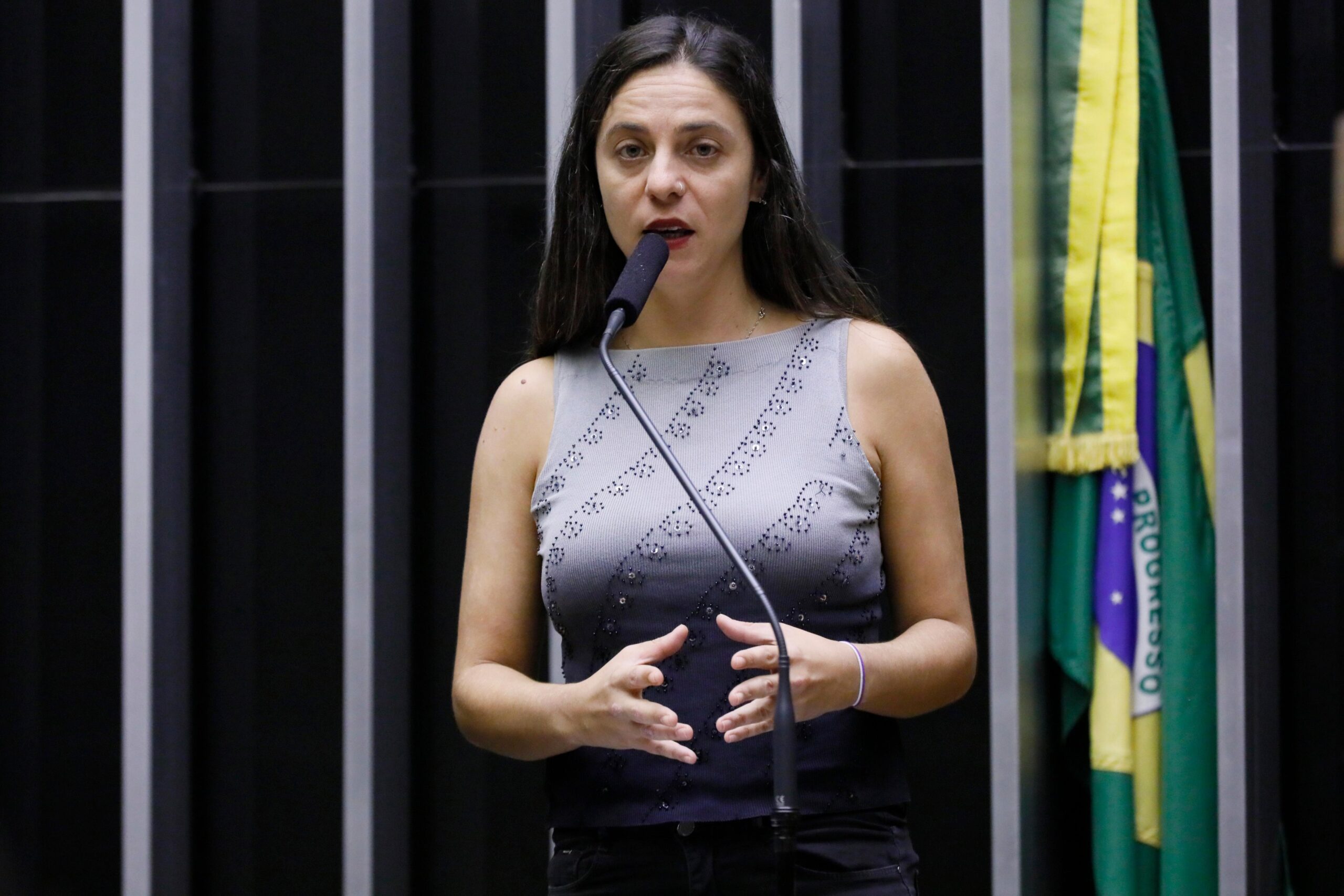  Deputada  Fernanda Melchionna pede prisão de Nego do Borel