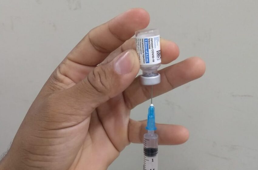    FMS disponibiliza vacinação contra covid, gripe e sarampo em drive thru
