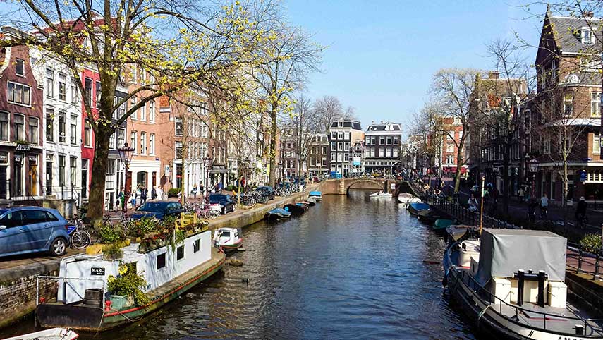 Holanda retoma medidas restritivas após alta de casos de Covid