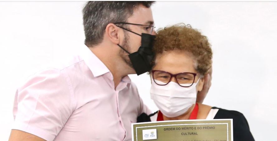 Regina Sousa é homenageada pelo Conselho Estadual de Cultura