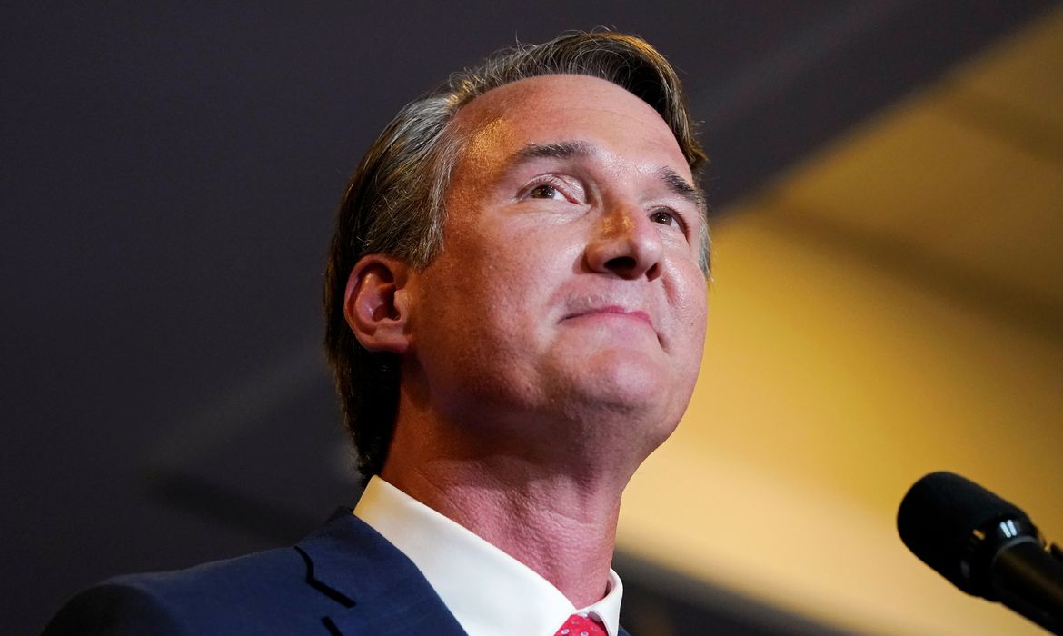 Internacional EUA: governador cancela obrigatoriedade de máscara e vacina